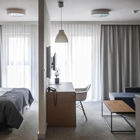 Aparthotel Invite 4*