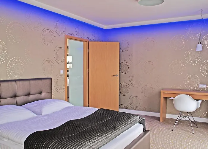 Invite Aparthotel 4*