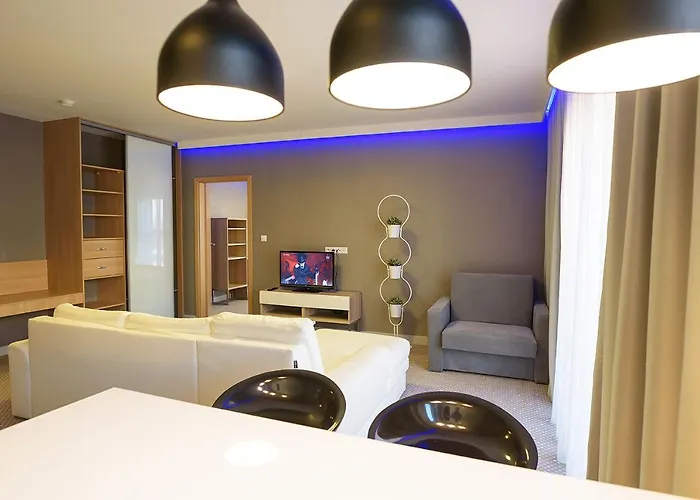 Aparthotel Invite 4*