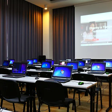 Aparthotel Invite 4*