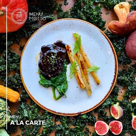 Invite Aparthotel 4*